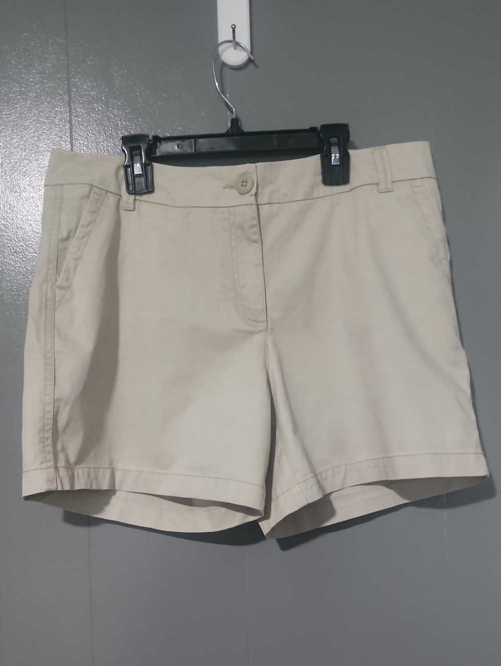 crown & ivy Khaki/Cream Classic Bermuda Shorts